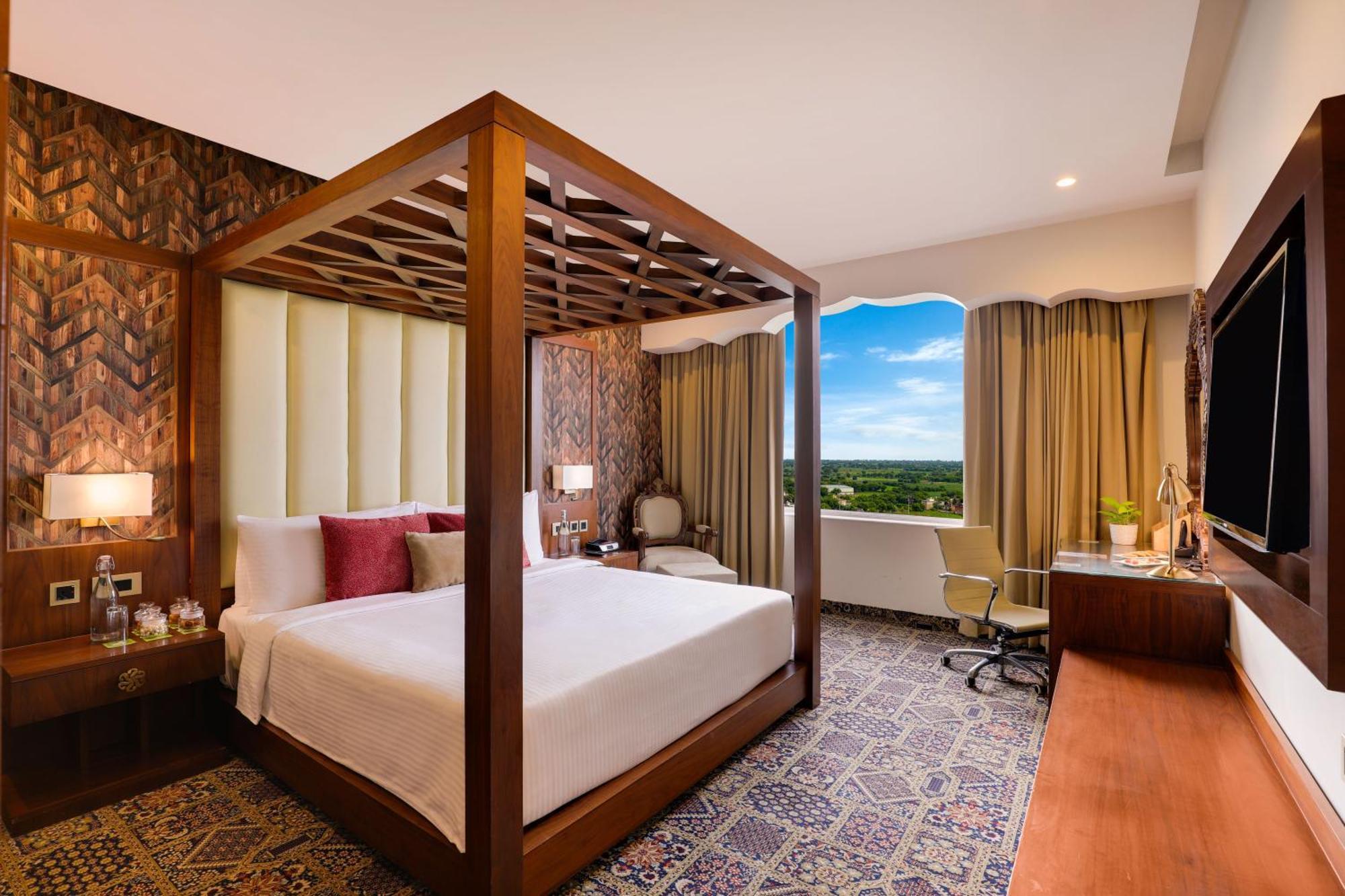 Ramada Plaza By Wyndham Agra Hotel Agra  Bagian luar foto