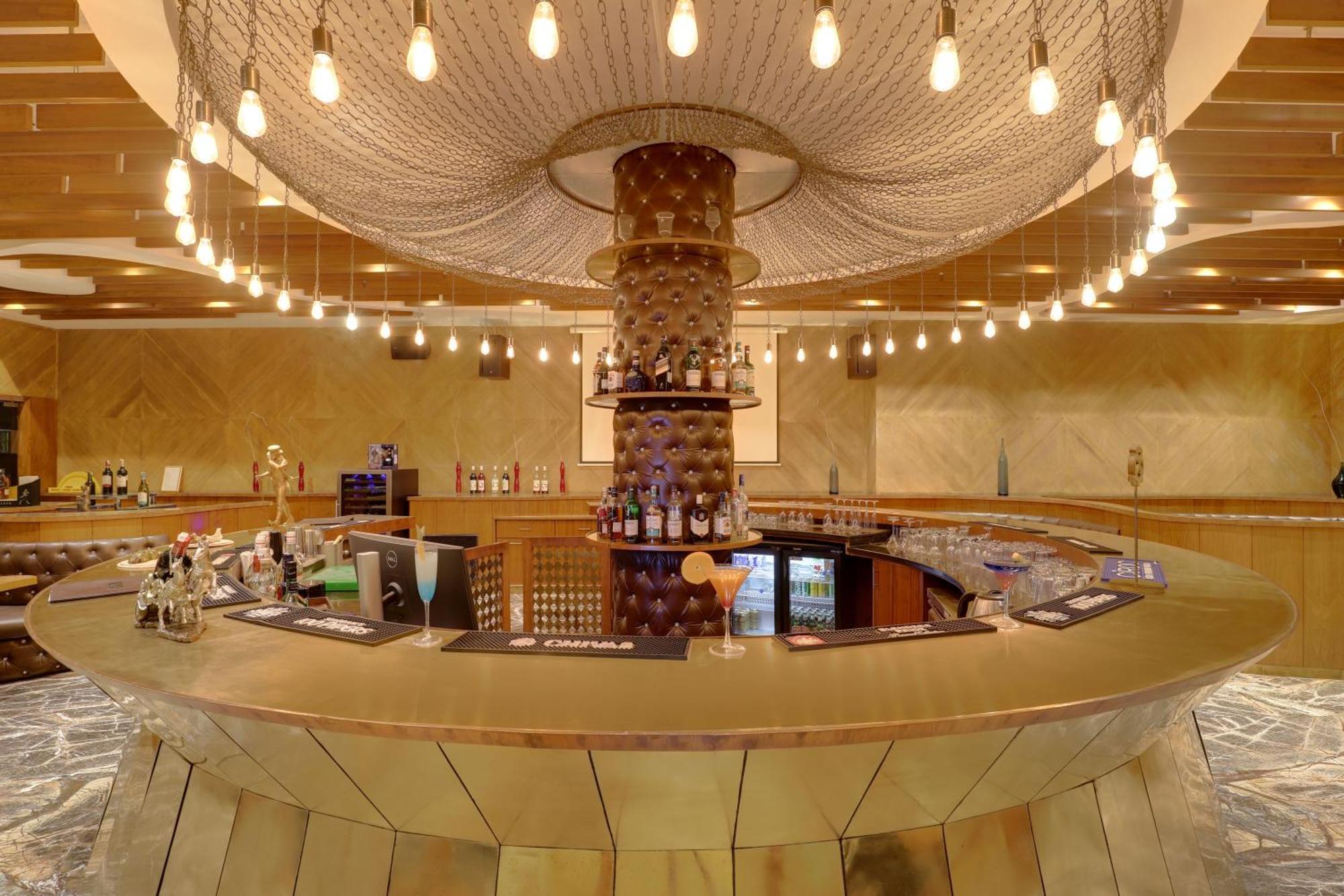 Ramada Plaza By Wyndham Agra Hotel Agra  Bagian luar foto