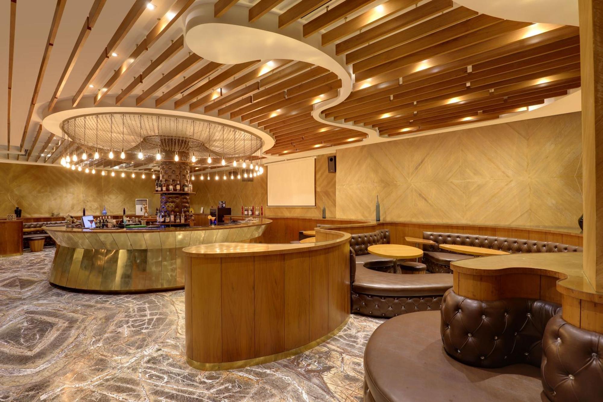 Ramada Plaza By Wyndham Agra Hotel Agra  Bagian luar foto