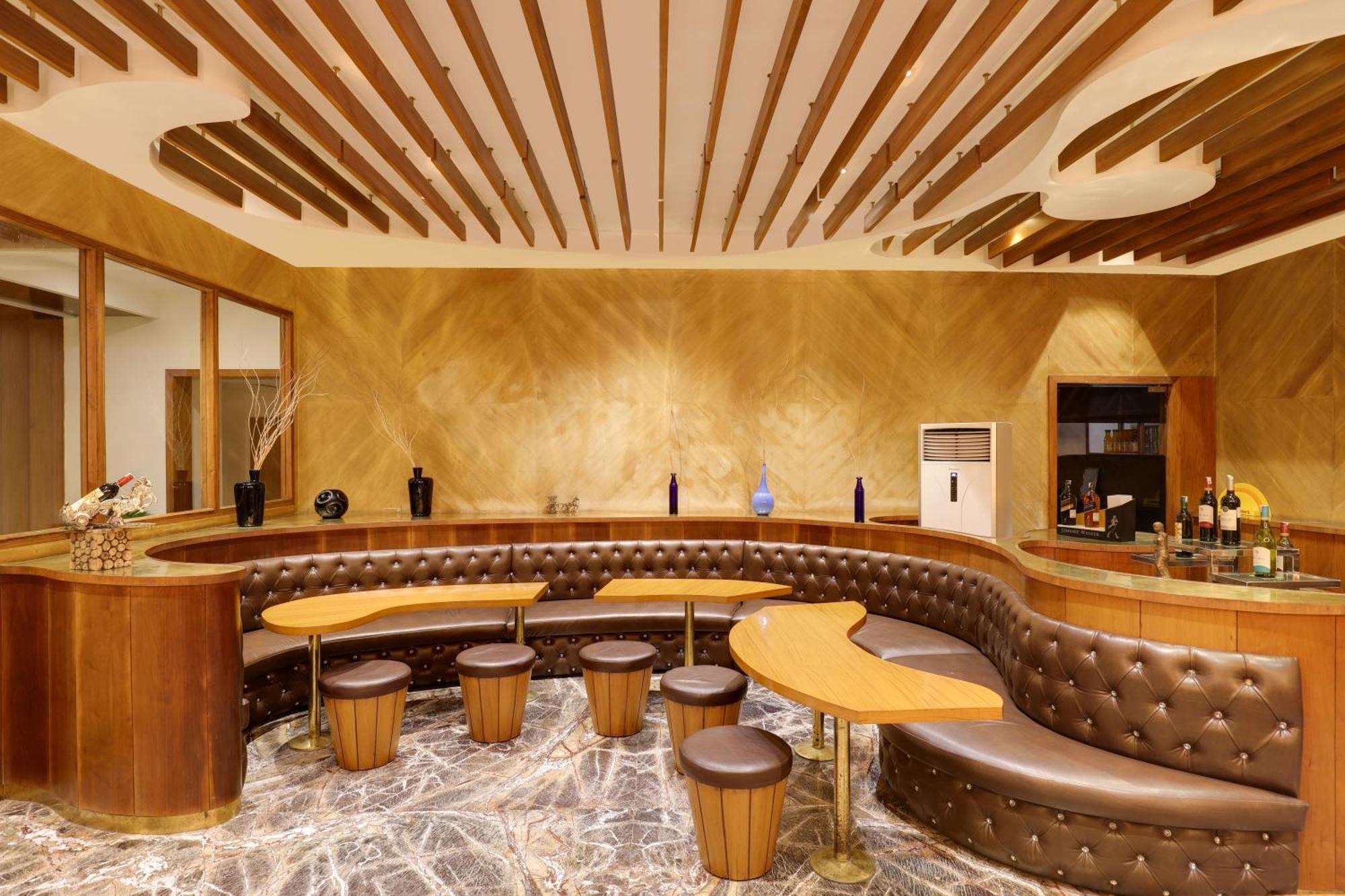 Ramada Plaza By Wyndham Agra Hotel Agra  Bagian luar foto